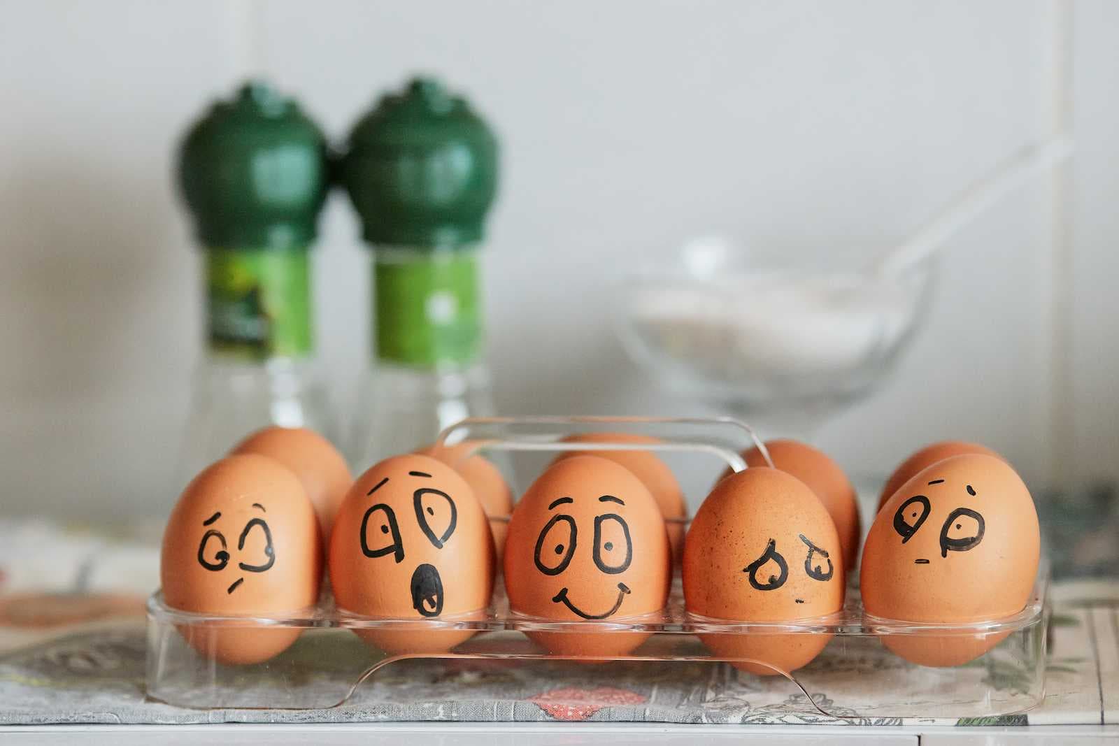 7 Emosi Utama yang Membuat Orang Ingin Membagikan Konten (Insights dari Jonah Berger – Contagious)