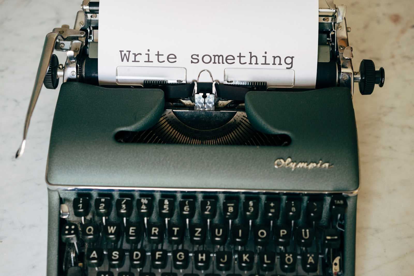 Pola Copywriting AIDA: Cara Menulis yang Menggugah dan Menggerakkan