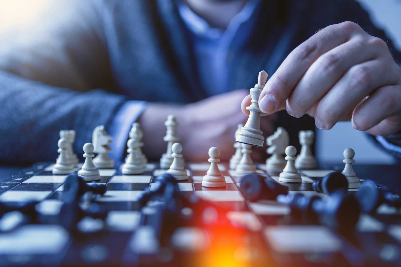 🔍 Cara Melatih Kebiasaan Berpikir Strategis Saat Bekerja